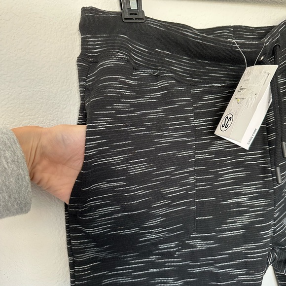 Mens SVRN Code Cropped SweatPants Size Medium - Picture 6 of 6